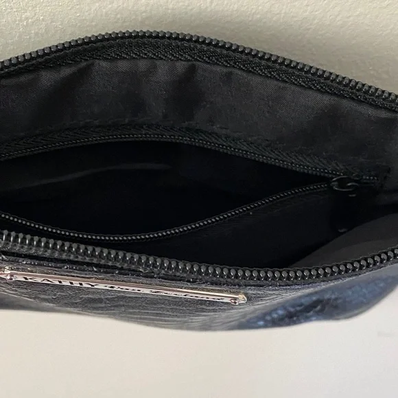 Kathy Van Zeeland Black Snakeskin Wristlet - Picture 3 of 5